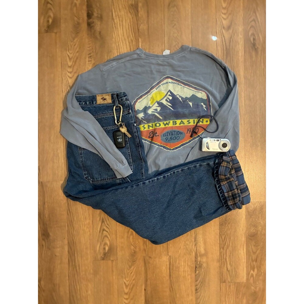 Vintage Snowbasin Utah Ski Resort Long Sleeve Shirt Mens Large Gildan Blue Graph
